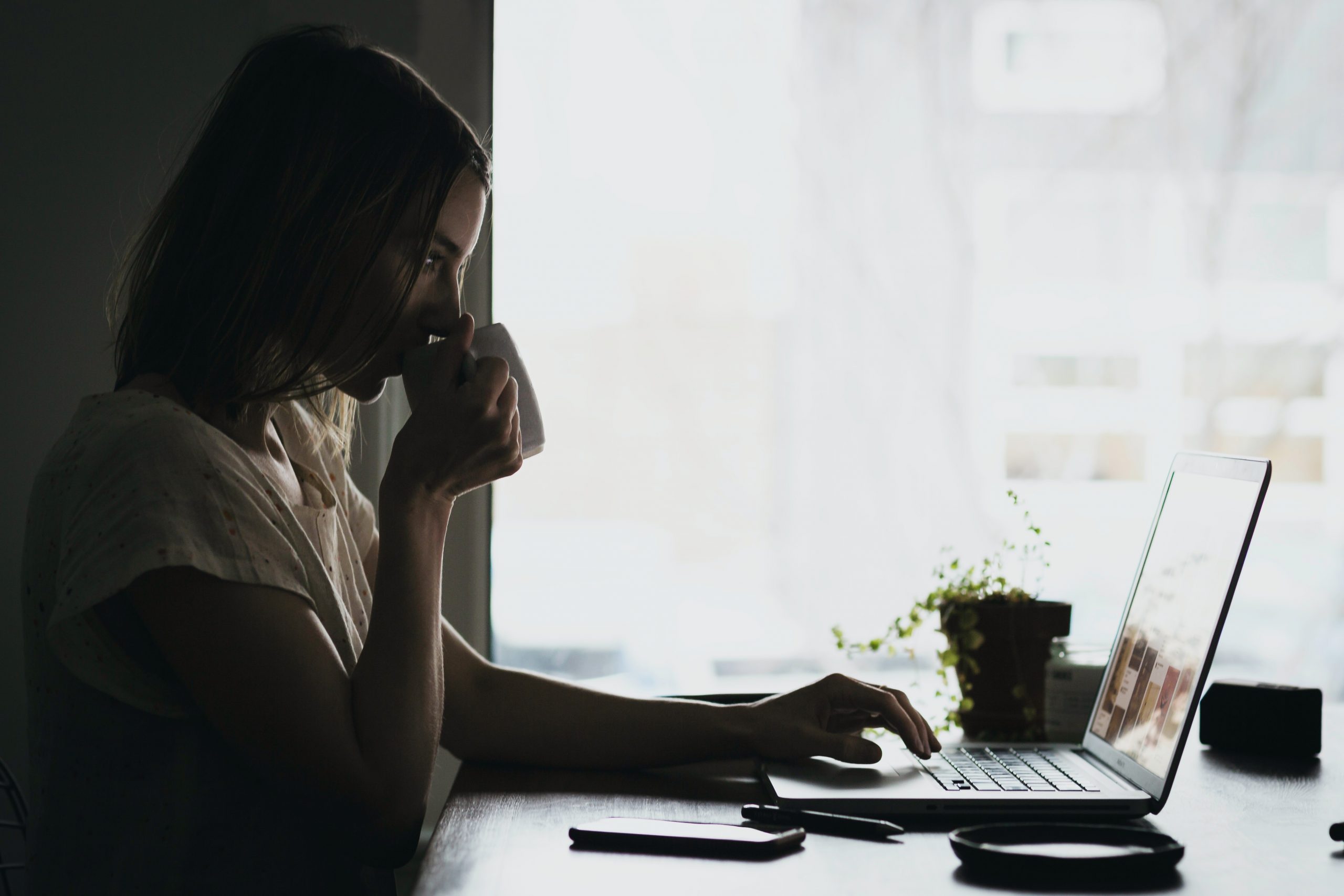 woman at laptop